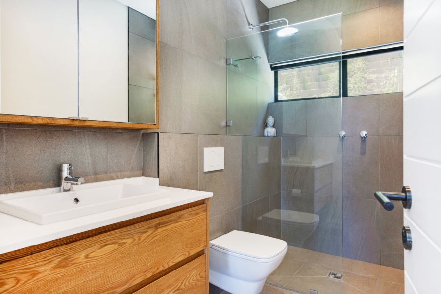 To Let 4 Bedroom Property for Rent in Bakoven Western Cape